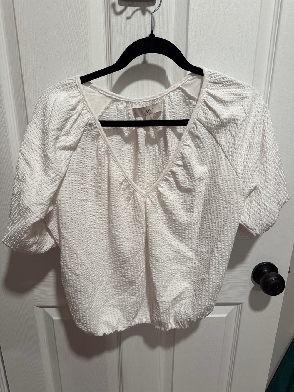 LOFT White Textured V-Neck Puff Sleeve Blouse